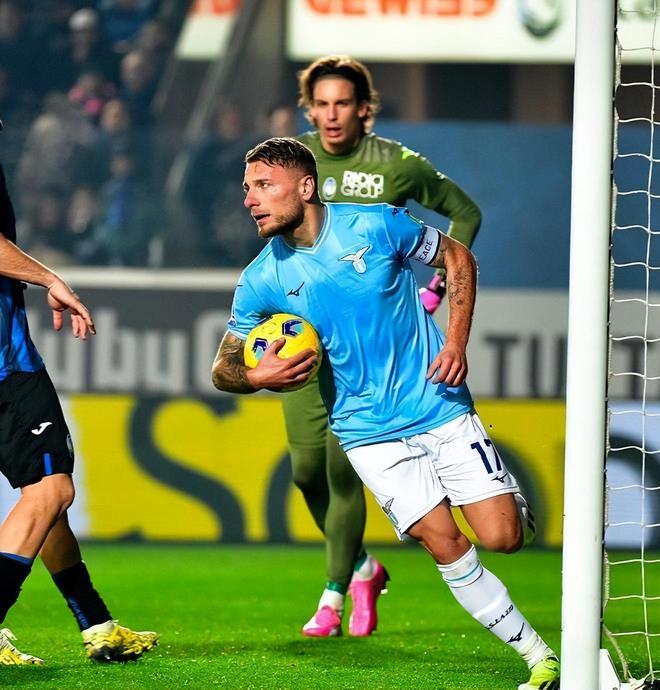 凯恩的联赛冠军又悬了？阿方索戴维斯刚续约就赛季报销!拜仁吃亏.