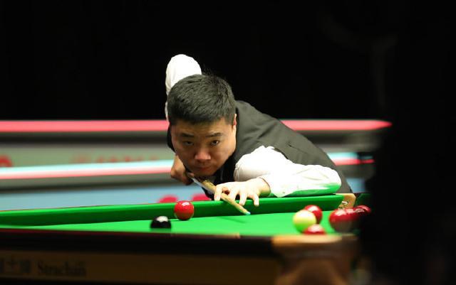 球队在一场 球队在一场